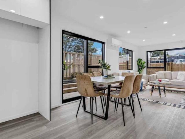 Townhouse for rent in Howick, Oroua County