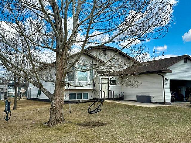 House for sale in Weyburn, Saskatchewan