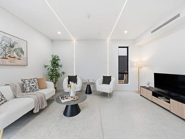 Cottage for sale in Sydney, New South Wales
