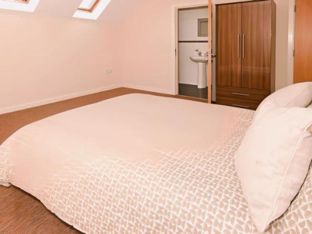 Room for rent in The Brampton, Butterton