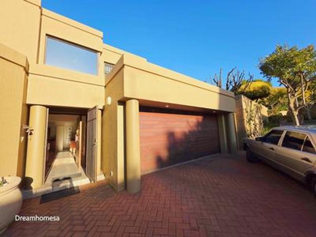Townhouse for rent in Sandton