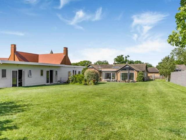 Bungalow for sale in Howe Green, Chelmsford
