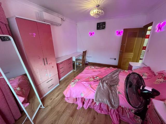 Room for rent in Palmers Green, Greater London