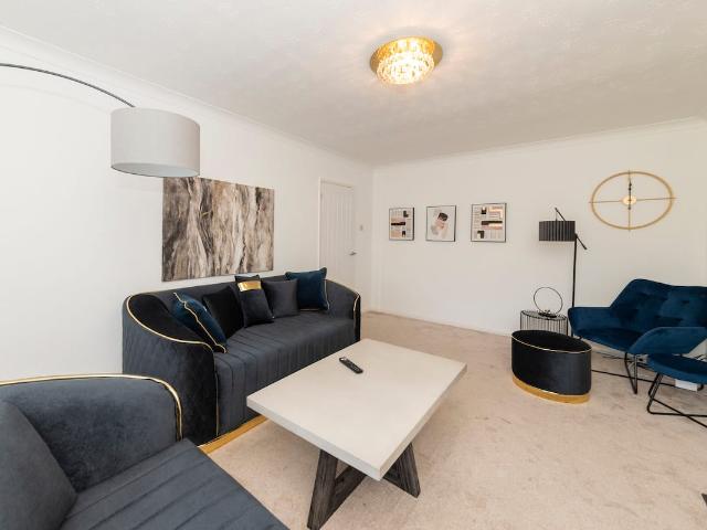 House for rent in Caversham Park, Reading