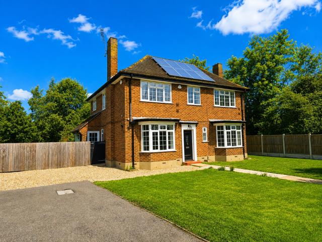 House for rent in Alton Barnes, Essex