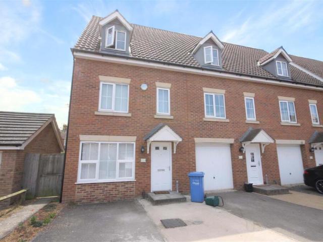 Farm for rent in North Earlham, East Bank