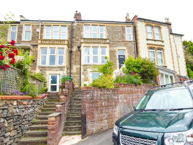 Farm for rent in Hallen, Westbury on Trym
