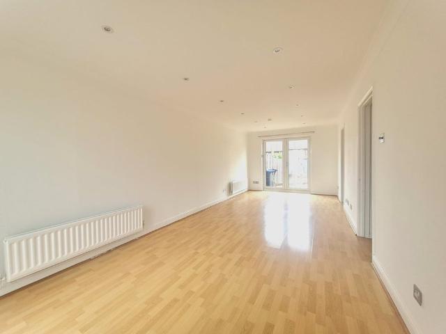 Apartment for rent in London Borough of Croydon, Greater London