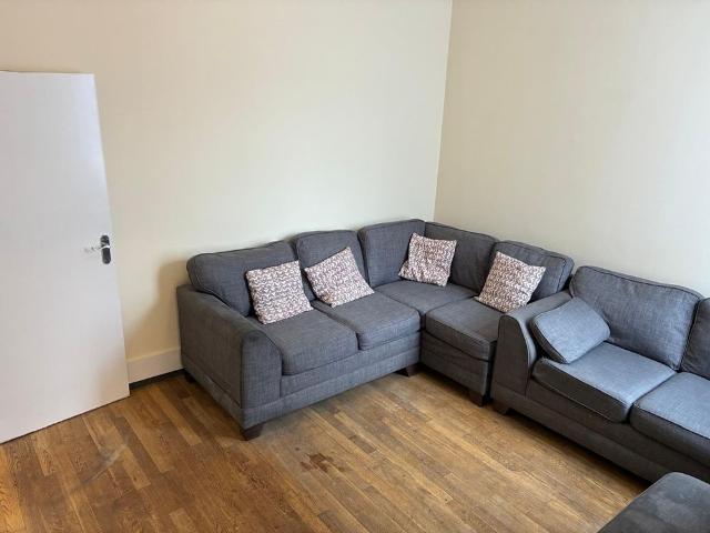 Apartment for rent in Plashet, Greater London