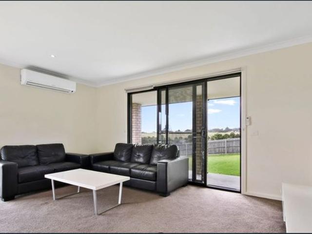House for rent in Lakes Entrance, Victoria