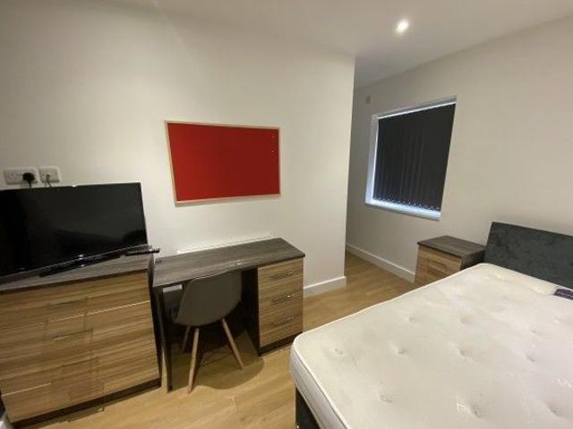 Room for rent in Bede Island, Old Wharf