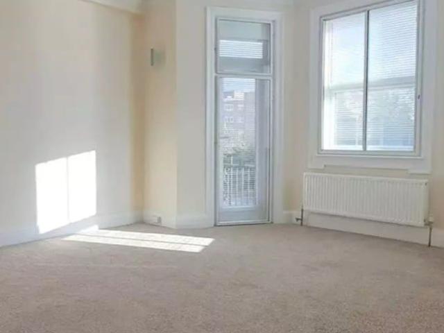 Apartment for rent in Temple Fortune, Greater London