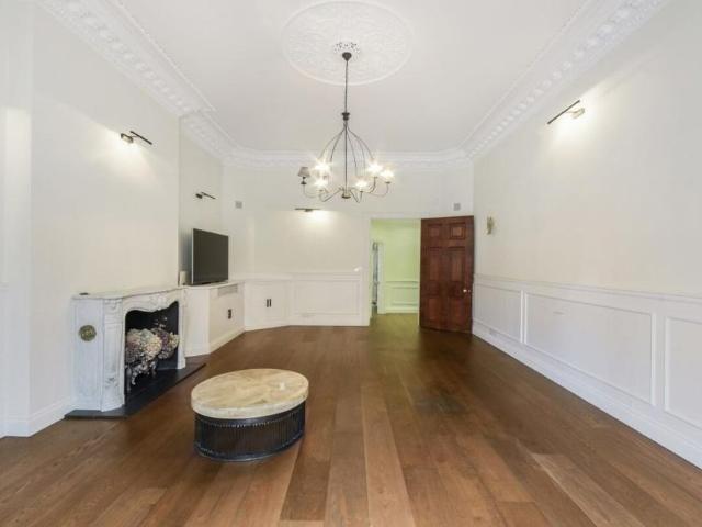 Apartment for rent in Royal Borough of Kensington and Chelsea, Greater London