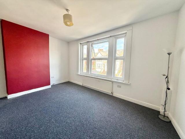 Apartment for rent in Fortis Green, Greater London