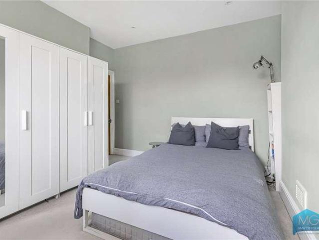 Flat for sale in Finchley, Isle Of Man