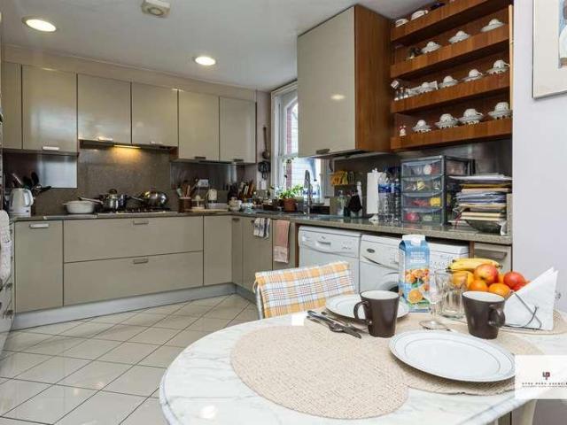 Flat for sale in City of Westminster, Greater London