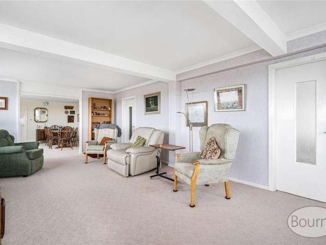 Flat for sale in Horsell, Woking
