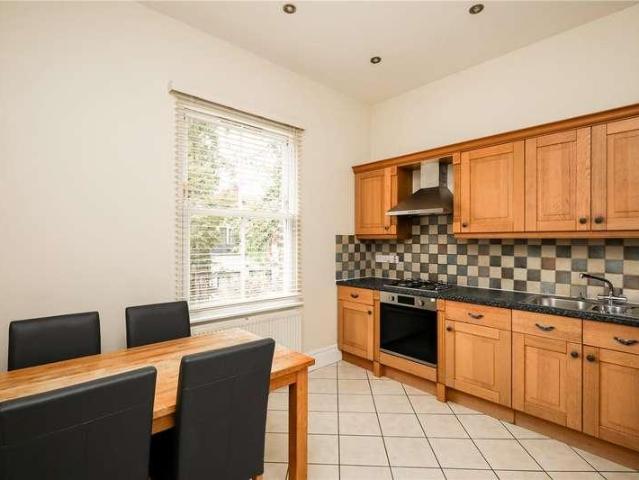 Flat for sale in London Borough of Ealing, Greater London