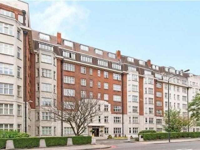 Flat for sale in City of Westminster, Greater London