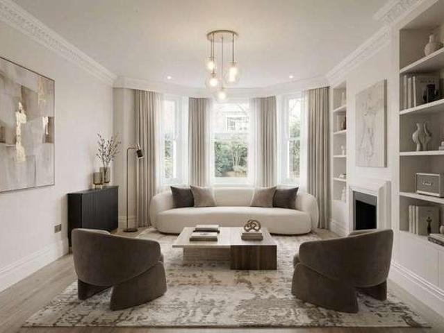 Flat for sale in Earl's Court, Greater London