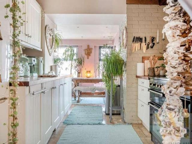 Flat for sale in Fishersgate, West Sussex