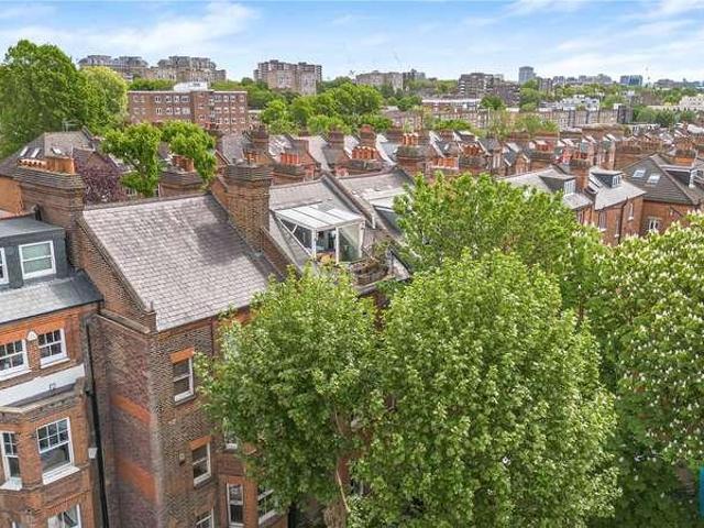 Flat for sale in South Hampstead, Greater London