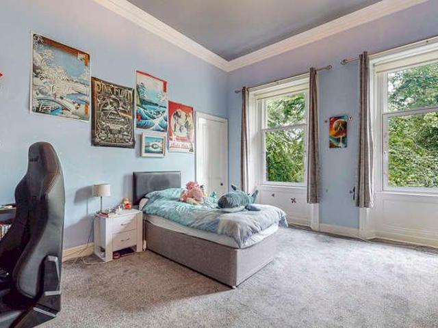 Flat for sale in Glasgow, Thornwood