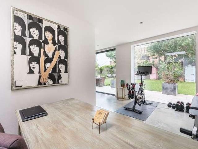 Flat for sale in South End Green, Greater London