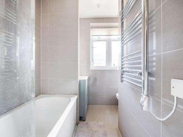Flat for sale in Notting Hill, Greater London