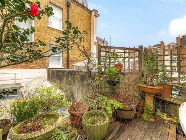 Flat for sale in City of Westminster, Greater London