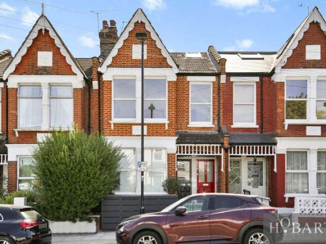 Flat for sale in Hornsey, Greater London