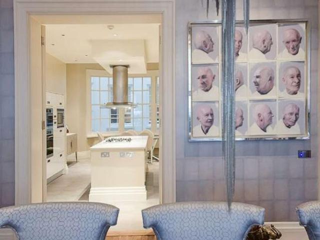 Flat for sale in Mayfair, Greater London