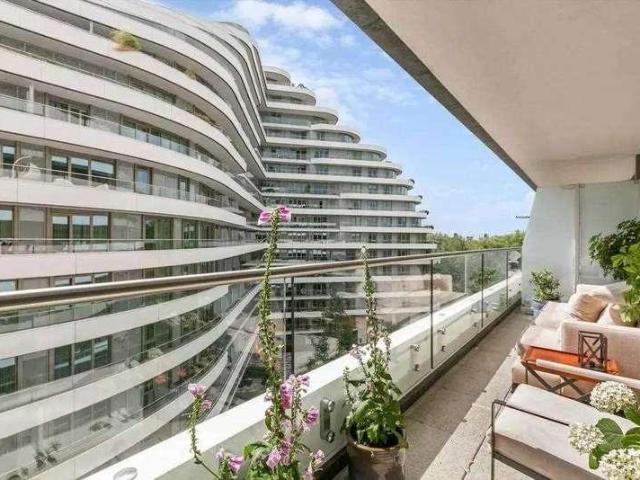 Flat for sale in Greater London