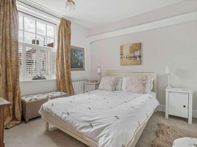 Flat for sale in Chelmondiston, Suffolk