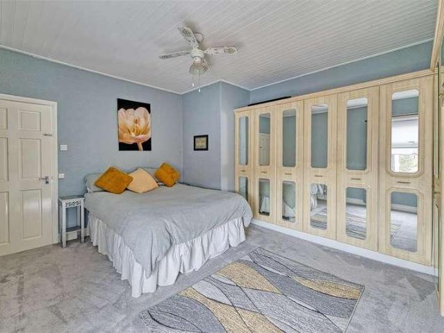 Flat for sale in Fairfield, Warrington