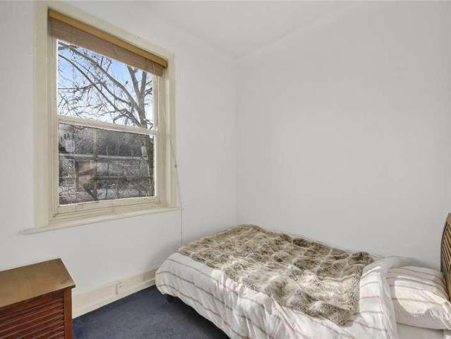 Flat for sale in Saint Giles, Bloomsbury