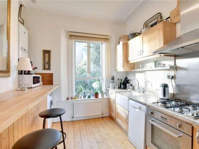Flat for sale in East Greenwich, Greater London