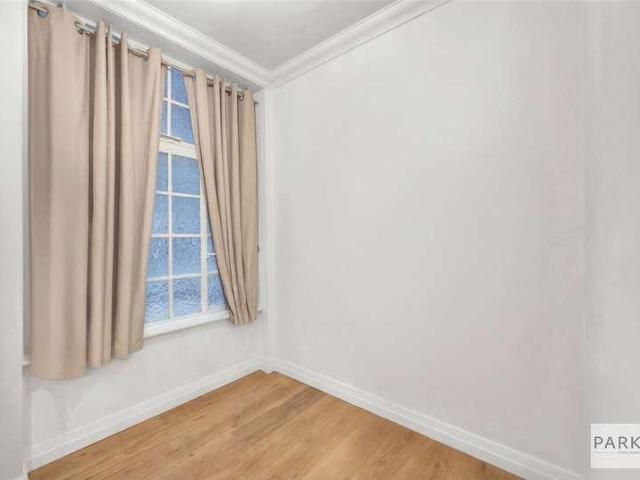 Flat for sale in Marylebone, Greater London