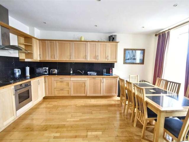 Flat for sale in Falmouth, Cornwall