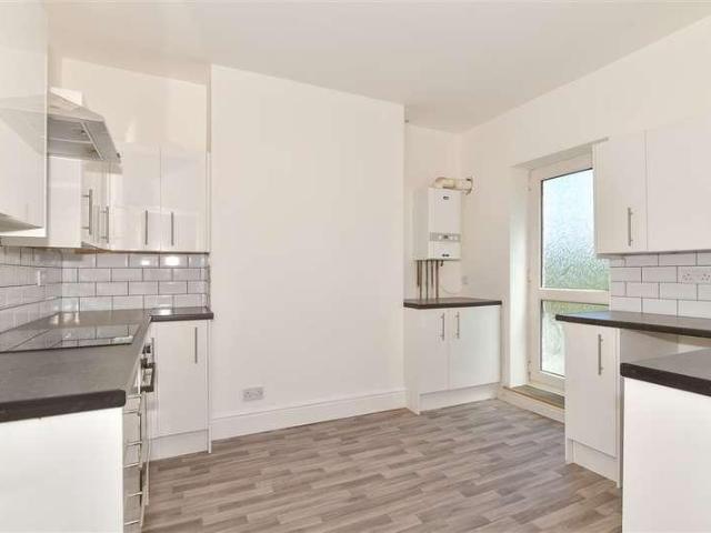 Flat for sale in Sheerness, Oad Street