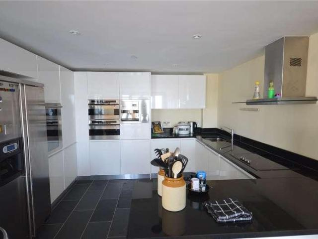 Flat for sale in Barry, Wales
