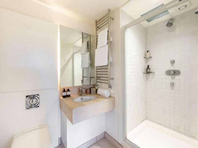 Flat for sale in West Hampstead, Greater London