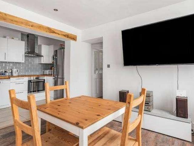 Flat for sale in Black Bourton, Oxfordshire