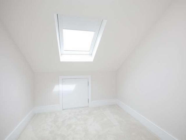 Flat for sale in Bellenden, Greater London