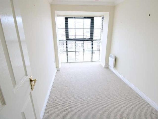 Flat for sale in Cowes, Isle Of Wight