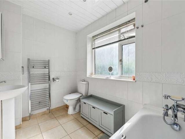 Flat for sale in London Borough of Islington, Greater London
