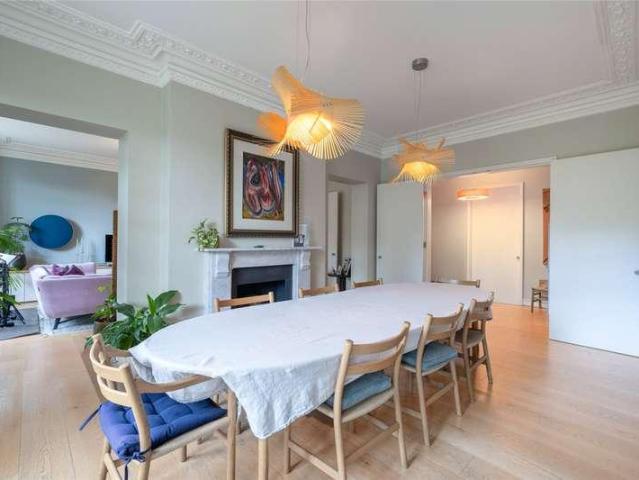 Flat for sale in St. John's Wood, Greater London