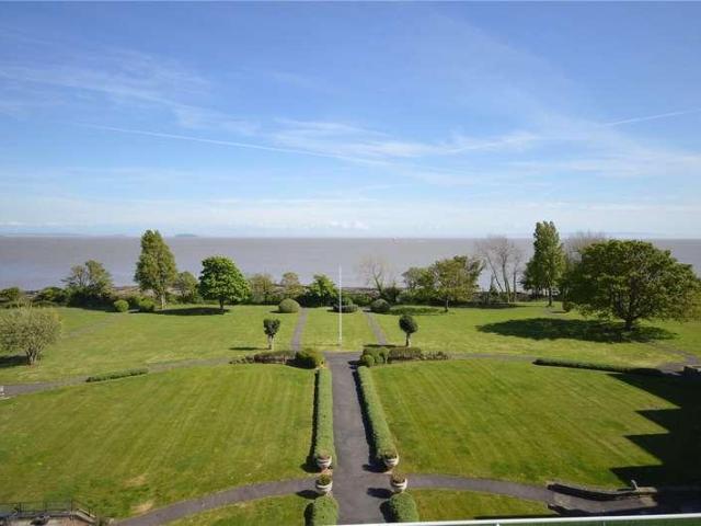 Flat for sale in Barry, Wales
