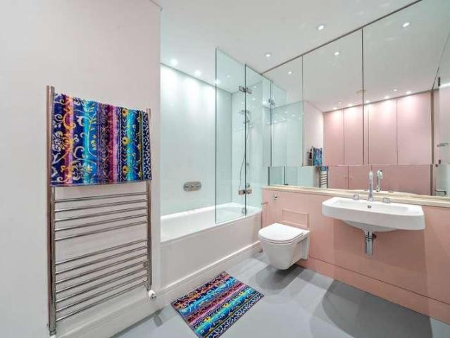 Flat for sale in St. John's Wood, Greater London