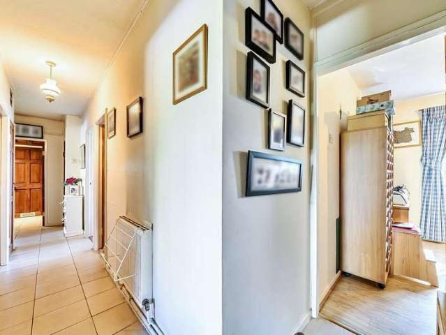 Flat for sale in London Borough of Wandsworth, Greater London